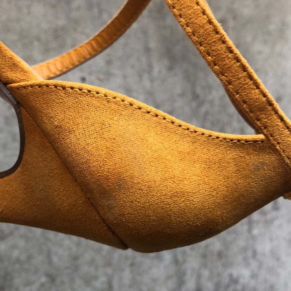 Gorgeous yellow suede heels - Picture 4 of 5